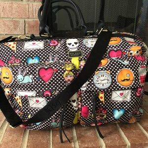 Betsey Johnson Emoji Weekender Bag😍💍🎀💄💋